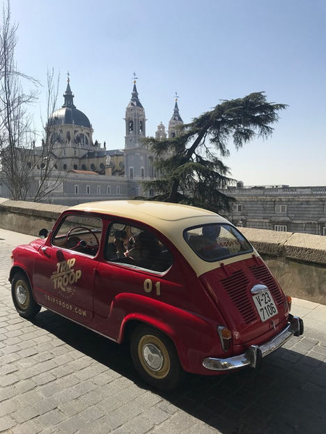 Las rutas turísticas en SEAT 600 llegan a Madrid